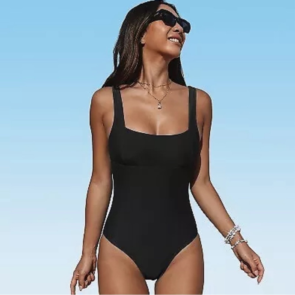 3/$20 Cupshe Swimsuit Size Medium Black One Piece Women